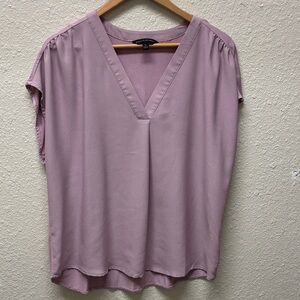 Light Mauve V-Neck Women's Blouse - Classic Cap Sleeve Top
